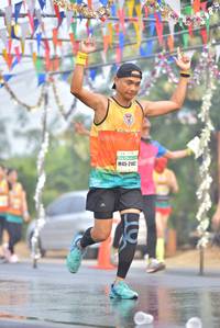 BIB: 214
                            <button type="button" onclick="openModal(7683626)" class="btn btn-primary btn-sm float-right btn-popup" data-toggle="modal" data-target=".modal-high-quality">
                        <i class="fas fa-shopping-cart"></i> Add to Cart
                    </button>
                                            <button type="button" onclick="isThisMe(7683626, true)" class="btn btn-success btn-sm float-right btn-popup btn-isme hidden" data-toggle="tooltip" data-placement="bottom" title="นี่คือรูปของคุณใช่ไหม คลิกที่นี่เพื่อเอาเข้าอัลบั้ม">
                        <i class="fas fa-plus"></i> Add to album
                    </button>
                    <button type="button" onclick="isThisMe(7683626, false)" class="btn btn-warning btn-sm float-right btn-popup btn-isnotme hidden">
                        <i class="fas fa-ban"></i> Remove from album
                    </button>