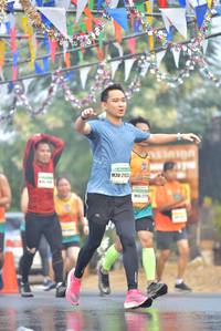 BIB: 2150
                            <button type="button" onclick="openModal(7681114)" class="btn btn-primary btn-sm float-right btn-popup" data-toggle="modal" data-target=".modal-high-quality">
                        <i class="fas fa-shopping-cart"></i> Add to Cart
                    </button>
                                            <button type="button" onclick="isThisMe(7681114, true)" class="btn btn-success btn-sm float-right btn-popup btn-isme hidden" data-toggle="tooltip" data-placement="bottom" title="นี่คือรูปของคุณใช่ไหม คลิกที่นี่เพื่อเอาเข้าอัลบั้ม">
                        <i class="fas fa-plus"></i> Add to album
                    </button>
                    <button type="button" onclick="isThisMe(7681114, false)" class="btn btn-warning btn-sm float-right btn-popup btn-isnotme hidden">
                        <i class="fas fa-ban"></i> Remove from album
                    </button>