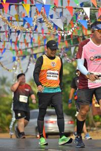 BIB: 45996
                            <button type="button" onclick="openModal(8205553)" class="btn btn-primary btn-sm float-right btn-popup" data-toggle="modal" data-target=".modal-high-quality">
                        <i class="fas fa-shopping-cart"></i> Add to Cart
                    </button>
                                            <button type="button" onclick="isThisMe(8205553, true)" class="btn btn-success btn-sm float-right btn-popup btn-isme hidden" data-toggle="tooltip" data-placement="bottom" title="นี่คือรูปของคุณใช่ไหม คลิกที่นี่เพื่อเอาเข้าอัลบั้ม">
                        <i class="fas fa-plus"></i> Add to album
                    </button>
                    <button type="button" onclick="isThisMe(8205553, false)" class="btn btn-warning btn-sm float-right btn-popup btn-isnotme hidden">
                        <i class="fas fa-ban"></i> Remove from album
                    </button>