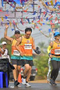 BIB: 41781, 4631, 41796
                            <button type="button" onclick="openModal(8226436)" class="btn btn-primary btn-sm float-right btn-popup" data-toggle="modal" data-target=".modal-high-quality">
                        <i class="fas fa-shopping-cart"></i> Add to Cart
                    </button>
                                            <button type="button" onclick="isThisMe(8226436, true)" class="btn btn-success btn-sm float-right btn-popup btn-isme hidden" data-toggle="tooltip" data-placement="bottom" title="นี่คือรูปของคุณใช่ไหม คลิกที่นี่เพื่อเอาเข้าอัลบั้ม">
                        <i class="fas fa-plus"></i> Add to album
                    </button>
                    <button type="button" onclick="isThisMe(8226436, false)" class="btn btn-warning btn-sm float-right btn-popup btn-isnotme hidden">
                        <i class="fas fa-ban"></i> Remove from album
                    </button>