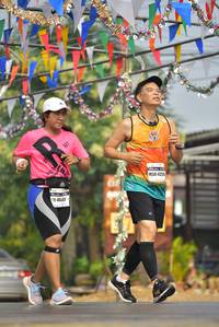 BIB: 4640, 425, 
                            <button type="button" onclick="openModal(8333130)" class="btn btn-primary btn-sm float-right btn-popup" data-toggle="modal" data-target=".modal-high-quality">
                        <i class="fas fa-shopping-cart"></i> Add to Cart
                    </button>
                                            <button type="button" onclick="isThisMe(8333130, true)" class="btn btn-success btn-sm float-right btn-popup btn-isme hidden" data-toggle="tooltip" data-placement="bottom" title="นี่คือรูปของคุณใช่ไหม คลิกที่นี่เพื่อเอาเข้าอัลบั้ม">
                        <i class="fas fa-plus"></i> Add to album
                    </button>
                    <button type="button" onclick="isThisMe(8333130, false)" class="btn btn-warning btn-sm float-right btn-popup btn-isnotme hidden">
                        <i class="fas fa-ban"></i> Remove from album
                    </button>