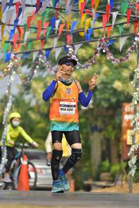 BIB: 41341
                            <button type="button" onclick="openModal(8345550)" class="btn btn-primary btn-sm float-right btn-popup" data-toggle="modal" data-target=".modal-high-quality">
                        <i class="fas fa-shopping-cart"></i> Add to Cart
                    </button>
                                            <button type="button" onclick="isThisMe(8345550, true)" class="btn btn-success btn-sm float-right btn-popup btn-isme hidden" data-toggle="tooltip" data-placement="bottom" title="นี่คือรูปของคุณใช่ไหม คลิกที่นี่เพื่อเอาเข้าอัลบั้ม">
                        <i class="fas fa-plus"></i> Add to album
                    </button>
                    <button type="button" onclick="isThisMe(8345550, false)" class="btn btn-warning btn-sm float-right btn-popup btn-isnotme hidden">
                        <i class="fas fa-ban"></i> Remove from album
                    </button>