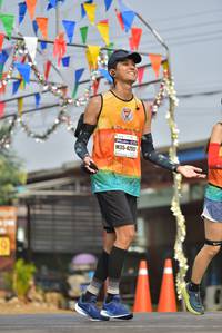 BIB: 4252
                            <button type="button" onclick="openModal(8326812)" class="btn btn-primary btn-sm float-right btn-popup" data-toggle="modal" data-target=".modal-high-quality">
                        <i class="fas fa-shopping-cart"></i> Add to Cart
                    </button>
                                            <button type="button" onclick="isThisMe(8326812, true)" class="btn btn-success btn-sm float-right btn-popup btn-isme hidden" data-toggle="tooltip" data-placement="bottom" title="นี่คือรูปของคุณใช่ไหม คลิกที่นี่เพื่อเอาเข้าอัลบั้ม">
                        <i class="fas fa-plus"></i> Add to album
                    </button>
                    <button type="button" onclick="isThisMe(8326812, false)" class="btn btn-warning btn-sm float-right btn-popup btn-isnotme hidden">
                        <i class="fas fa-ban"></i> Remove from album
                    </button>