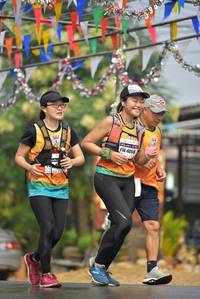 BIB: 4054
                            <button type="button" onclick="openModal(8354774)" class="btn btn-primary btn-sm float-right btn-popup" data-toggle="modal" data-target=".modal-high-quality">
                        <i class="fas fa-shopping-cart"></i> Add to Cart
                    </button>
                                            <button type="button" onclick="isThisMe(8354774, true)" class="btn btn-success btn-sm float-right btn-popup btn-isme hidden" data-toggle="tooltip" data-placement="bottom" title="นี่คือรูปของคุณใช่ไหม คลิกที่นี่เพื่อเอาเข้าอัลบั้ม">
                        <i class="fas fa-plus"></i> Add to album
                    </button>
                    <button type="button" onclick="isThisMe(8354774, false)" class="btn btn-warning btn-sm float-right btn-popup btn-isnotme hidden">
                        <i class="fas fa-ban"></i> Remove from album
                    </button>