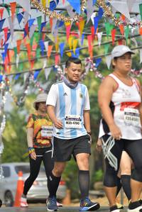 BIB: 4704
                            <button type="button" onclick="openModal(8457068)" class="btn btn-primary btn-sm float-right btn-popup" data-toggle="modal" data-target=".modal-high-quality">
                        <i class="fas fa-shopping-cart"></i> Add to Cart
                    </button>
                                            <button type="button" onclick="isThisMe(8457068, true)" class="btn btn-success btn-sm float-right btn-popup btn-isme hidden" data-toggle="tooltip" data-placement="bottom" title="นี่คือรูปของคุณใช่ไหม คลิกที่นี่เพื่อเอาเข้าอัลบั้ม">
                        <i class="fas fa-plus"></i> Add to album
                    </button>
                    <button type="button" onclick="isThisMe(8457068, false)" class="btn btn-warning btn-sm float-right btn-popup btn-isnotme hidden">
                        <i class="fas fa-ban"></i> Remove from album
                    </button>