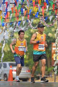 BIB: 46738, 46824
                            <button type="button" onclick="openModal(8469500)" class="btn btn-primary btn-sm float-right btn-popup" data-toggle="modal" data-target=".modal-high-quality">
                        <i class="fas fa-shopping-cart"></i> Add to Cart
                    </button>
                                            <button type="button" onclick="isThisMe(8469500, true)" class="btn btn-success btn-sm float-right btn-popup btn-isme hidden" data-toggle="tooltip" data-placement="bottom" title="นี่คือรูปของคุณใช่ไหม คลิกที่นี่เพื่อเอาเข้าอัลบั้ม">
                        <i class="fas fa-plus"></i> Add to album
                    </button>
                    <button type="button" onclick="isThisMe(8469500, false)" class="btn btn-warning btn-sm float-right btn-popup btn-isnotme hidden">
                        <i class="fas fa-ban"></i> Remove from album
                    </button>