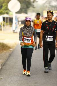 BIB: 42987, 41224
                            <button type="button" onclick="openModal(9272555)" class="btn btn-primary btn-sm float-right btn-popup" data-toggle="modal" data-target=".modal-high-quality">
                        <i class="fas fa-shopping-cart"></i> Add to Cart
                    </button>
                                            <button type="button" onclick="isThisMe(9272555, true)" class="btn btn-success btn-sm float-right btn-popup btn-isme hidden" data-toggle="tooltip" data-placement="bottom" title="นี่คือรูปของคุณใช่ไหม คลิกที่นี่เพื่อเอาเข้าอัลบั้ม">
                        <i class="fas fa-plus"></i> Add to album
                    </button>
                    <button type="button" onclick="isThisMe(9272555, false)" class="btn btn-warning btn-sm float-right btn-popup btn-isnotme hidden">
                        <i class="fas fa-ban"></i> Remove from album
                    </button>