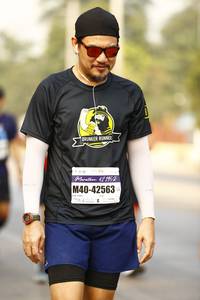 BIB: 42195, 42563
                            <button type="button" onclick="openModal(9258602)" class="btn btn-primary btn-sm float-right btn-popup" data-toggle="modal" data-target=".modal-high-quality">
                        <i class="fas fa-shopping-cart"></i> Add to Cart
                    </button>
                                            <button type="button" onclick="isThisMe(9258602, true)" class="btn btn-success btn-sm float-right btn-popup btn-isme hidden" data-toggle="tooltip" data-placement="bottom" title="นี่คือรูปของคุณใช่ไหม คลิกที่นี่เพื่อเอาเข้าอัลบั้ม">
                        <i class="fas fa-plus"></i> Add to album
                    </button>
                    <button type="button" onclick="isThisMe(9258602, false)" class="btn btn-warning btn-sm float-right btn-popup btn-isnotme hidden">
                        <i class="fas fa-ban"></i> Remove from album
                    </button>