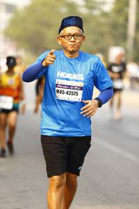 BIB: 1219, 42575
                            <button type="button" onclick="openModal(9264581)" class="btn btn-primary btn-sm float-right btn-popup" data-toggle="modal" data-target=".modal-high-quality">
                        <i class="fas fa-shopping-cart"></i> Add to Cart
                    </button>
                                            <button type="button" onclick="isThisMe(9264581, true)" class="btn btn-success btn-sm float-right btn-popup btn-isme hidden" data-toggle="tooltip" data-placement="bottom" title="นี่คือรูปของคุณใช่ไหม คลิกที่นี่เพื่อเอาเข้าอัลบั้ม">
                        <i class="fas fa-plus"></i> Add to album
                    </button>
                    <button type="button" onclick="isThisMe(9264581, false)" class="btn btn-warning btn-sm float-right btn-popup btn-isnotme hidden">
                        <i class="fas fa-ban"></i> Remove from album
                    </button>