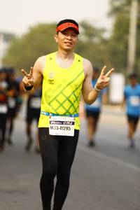 BIB: 41295, 42195
                            <button type="button" onclick="openModal(9264140)" class="btn btn-primary btn-sm float-right btn-popup" data-toggle="modal" data-target=".modal-high-quality">
                        <i class="fas fa-shopping-cart"></i> Add to Cart
                    </button>
                                            <button type="button" onclick="isThisMe(9264140, true)" class="btn btn-success btn-sm float-right btn-popup btn-isme hidden" data-toggle="tooltip" data-placement="bottom" title="นี่คือรูปของคุณใช่ไหม คลิกที่นี่เพื่อเอาเข้าอัลบั้ม">
                        <i class="fas fa-plus"></i> Add to album
                    </button>
                    <button type="button" onclick="isThisMe(9264140, false)" class="btn btn-warning btn-sm float-right btn-popup btn-isnotme hidden">
                        <i class="fas fa-ban"></i> Remove from album
                    </button>