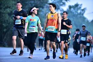 BIB: 42032, 20769, 20345
                            <button type="button" onclick="openModal(10200439)" class="btn btn-primary btn-sm float-right btn-popup" data-toggle="modal" data-target=".modal-high-quality">
                        <i class="fas fa-shopping-cart"></i> Add to Cart
                    </button>
                                            <button type="button" onclick="isThisMe(10200439, true)" class="btn btn-success btn-sm float-right btn-popup btn-isme hidden" data-toggle="tooltip" data-placement="bottom" title="นี่คือรูปของคุณใช่ไหม คลิกที่นี่เพื่อเอาเข้าอัลบั้ม">
                        <i class="fas fa-plus"></i> Add to album
                    </button>
                    <button type="button" onclick="isThisMe(10200439, false)" class="btn btn-warning btn-sm float-right btn-popup btn-isnotme hidden">
                        <i class="fas fa-ban"></i> Remove from album
                    </button>