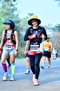 BIB: 40088, 45830
                            <button type="button" onclick="openModal(10215041)" class="btn btn-primary btn-sm float-right btn-popup" data-toggle="modal" data-target=".modal-high-quality">
                        <i class="fas fa-shopping-cart"></i> Add to Cart
                    </button>
                                            <button type="button" onclick="isThisMe(10215041, true)" class="btn btn-success btn-sm float-right btn-popup btn-isme hidden" data-toggle="tooltip" data-placement="bottom" title="นี่คือรูปของคุณใช่ไหม คลิกที่นี่เพื่อเอาเข้าอัลบั้ม">
                        <i class="fas fa-plus"></i> Add to album
                    </button>
                    <button type="button" onclick="isThisMe(10215041, false)" class="btn btn-warning btn-sm float-right btn-popup btn-isnotme hidden">
                        <i class="fas fa-ban"></i> Remove from album
                    </button>