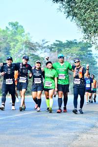 BIB: 42920
                            <button type="button" onclick="openModal(10218159)" class="btn btn-primary btn-sm float-right btn-popup" data-toggle="modal" data-target=".modal-high-quality">
                        <i class="fas fa-shopping-cart"></i> Add to Cart
                    </button>
                                            <button type="button" onclick="isThisMe(10218159, true)" class="btn btn-success btn-sm float-right btn-popup btn-isme hidden" data-toggle="tooltip" data-placement="bottom" title="นี่คือรูปของคุณใช่ไหม คลิกที่นี่เพื่อเอาเข้าอัลบั้ม">
                        <i class="fas fa-plus"></i> Add to album
                    </button>
                    <button type="button" onclick="isThisMe(10218159, false)" class="btn btn-warning btn-sm float-right btn-popup btn-isnotme hidden">
                        <i class="fas fa-ban"></i> Remove from album
                    </button>