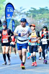 BIB: 630, 992, 45272
                            <button type="button" onclick="openModal(10216690)" class="btn btn-primary btn-sm float-right btn-popup" data-toggle="modal" data-target=".modal-high-quality">
                        <i class="fas fa-shopping-cart"></i> Add to Cart
                    </button>
                                            <button type="button" onclick="isThisMe(10216690, true)" class="btn btn-success btn-sm float-right btn-popup btn-isme hidden" data-toggle="tooltip" data-placement="bottom" title="นี่คือรูปของคุณใช่ไหม คลิกที่นี่เพื่อเอาเข้าอัลบั้ม">
                        <i class="fas fa-plus"></i> Add to album
                    </button>
                    <button type="button" onclick="isThisMe(10216690, false)" class="btn btn-warning btn-sm float-right btn-popup btn-isnotme hidden">
                        <i class="fas fa-ban"></i> Remove from album
                    </button>