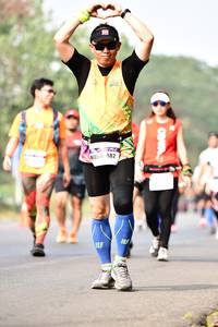 BIB: 882
                            <button type="button" onclick="openModal(10207936)" class="btn btn-primary btn-sm float-right btn-popup" data-toggle="modal" data-target=".modal-high-quality">
                        <i class="fas fa-shopping-cart"></i> Add to Cart
                    </button>
                                            <button type="button" onclick="isThisMe(10207936, true)" class="btn btn-success btn-sm float-right btn-popup btn-isme hidden" data-toggle="tooltip" data-placement="bottom" title="นี่คือรูปของคุณใช่ไหม คลิกที่นี่เพื่อเอาเข้าอัลบั้ม">
                        <i class="fas fa-plus"></i> Add to album
                    </button>
                    <button type="button" onclick="isThisMe(10207936, false)" class="btn btn-warning btn-sm float-right btn-popup btn-isnotme hidden">
                        <i class="fas fa-ban"></i> Remove from album
                    </button>