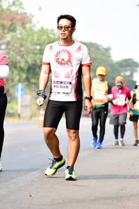 BIB: 46910
                            <button type="button" onclick="openModal(10210646)" class="btn btn-primary btn-sm float-right btn-popup" data-toggle="modal" data-target=".modal-high-quality">
                        <i class="fas fa-shopping-cart"></i> Add to Cart
                    </button>
                                            <button type="button" onclick="isThisMe(10210646, true)" class="btn btn-success btn-sm float-right btn-popup btn-isme hidden" data-toggle="tooltip" data-placement="bottom" title="นี่คือรูปของคุณใช่ไหม คลิกที่นี่เพื่อเอาเข้าอัลบั้ม">
                        <i class="fas fa-plus"></i> Add to album
                    </button>
                    <button type="button" onclick="isThisMe(10210646, false)" class="btn btn-warning btn-sm float-right btn-popup btn-isnotme hidden">
                        <i class="fas fa-ban"></i> Remove from album
                    </button>