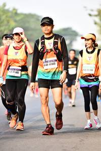 BIB: 46822, 40493, 130, 25360
                            <button type="button" onclick="openModal(10200784)" class="btn btn-primary btn-sm float-right btn-popup" data-toggle="modal" data-target=".modal-high-quality">
                        <i class="fas fa-shopping-cart"></i> Add to Cart
                    </button>
                                            <button type="button" onclick="isThisMe(10200784, true)" class="btn btn-success btn-sm float-right btn-popup btn-isme hidden" data-toggle="tooltip" data-placement="bottom" title="นี่คือรูปของคุณใช่ไหม คลิกที่นี่เพื่อเอาเข้าอัลบั้ม">
                        <i class="fas fa-plus"></i> Add to album
                    </button>
                    <button type="button" onclick="isThisMe(10200784, false)" class="btn btn-warning btn-sm float-right btn-popup btn-isnotme hidden">
                        <i class="fas fa-ban"></i> Remove from album
                    </button>