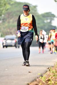 BIB: 4225
                            <button type="button" onclick="openModal(10210299)" class="btn btn-primary btn-sm float-right btn-popup" data-toggle="modal" data-target=".modal-high-quality">
                        <i class="fas fa-shopping-cart"></i> Add to Cart
                    </button>
                                            <button type="button" onclick="isThisMe(10210299, true)" class="btn btn-success btn-sm float-right btn-popup btn-isme hidden" data-toggle="tooltip" data-placement="bottom" title="นี่คือรูปของคุณใช่ไหม คลิกที่นี่เพื่อเอาเข้าอัลบั้ม">
                        <i class="fas fa-plus"></i> Add to album
                    </button>
                    <button type="button" onclick="isThisMe(10210299, false)" class="btn btn-warning btn-sm float-right btn-popup btn-isnotme hidden">
                        <i class="fas fa-ban"></i> Remove from album
                    </button>