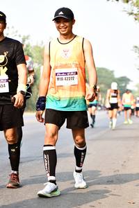 BIB: 42272, 554
                            <button type="button" onclick="openModal(10204492)" class="btn btn-primary btn-sm float-right btn-popup" data-toggle="modal" data-target=".modal-high-quality">
                        <i class="fas fa-shopping-cart"></i> Add to Cart
                    </button>
                                            <button type="button" onclick="isThisMe(10204492, true)" class="btn btn-success btn-sm float-right btn-popup btn-isme hidden" data-toggle="tooltip" data-placement="bottom" title="นี่คือรูปของคุณใช่ไหม คลิกที่นี่เพื่อเอาเข้าอัลบั้ม">
                        <i class="fas fa-plus"></i> Add to album
                    </button>
                    <button type="button" onclick="isThisMe(10204492, false)" class="btn btn-warning btn-sm float-right btn-popup btn-isnotme hidden">
                        <i class="fas fa-ban"></i> Remove from album
                    </button>