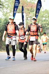 BIB: 530
                            <button type="button" onclick="openModal(10208163)" class="btn btn-primary btn-sm float-right btn-popup" data-toggle="modal" data-target=".modal-high-quality">
                        <i class="fas fa-shopping-cart"></i> Add to Cart
                    </button>
                                            <button type="button" onclick="isThisMe(10208163, true)" class="btn btn-success btn-sm float-right btn-popup btn-isme hidden" data-toggle="tooltip" data-placement="bottom" title="นี่คือรูปของคุณใช่ไหม คลิกที่นี่เพื่อเอาเข้าอัลบั้ม">
                        <i class="fas fa-plus"></i> Add to album
                    </button>
                    <button type="button" onclick="isThisMe(10208163, false)" class="btn btn-warning btn-sm float-right btn-popup btn-isnotme hidden">
                        <i class="fas fa-ban"></i> Remove from album
                    </button>