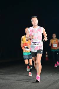 BIB: 42190
                            <button type="button" onclick="openModal(8047581)" class="btn btn-primary btn-sm float-right btn-popup" data-toggle="modal" data-target=".modal-high-quality">
                        <i class="fas fa-shopping-cart"></i> Add to Cart
                    </button>
                                            <button type="button" onclick="isThisMe(8047581, true)" class="btn btn-success btn-sm float-right btn-popup btn-isme hidden" data-toggle="tooltip" data-placement="bottom" title="นี่คือรูปของคุณใช่ไหม คลิกที่นี่เพื่อเอาเข้าอัลบั้ม">
                        <i class="fas fa-plus"></i> Add to album
                    </button>
                    <button type="button" onclick="isThisMe(8047581, false)" class="btn btn-warning btn-sm float-right btn-popup btn-isnotme hidden">
                        <i class="fas fa-ban"></i> Remove from album
                    </button>