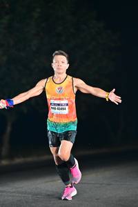 BIB: 45494
                            <button type="button" onclick="openModal(7297156)" class="btn btn-primary btn-sm float-right btn-popup" data-toggle="modal" data-target=".modal-high-quality">
                        <i class="fas fa-shopping-cart"></i> Add to Cart
                    </button>
                                            <button type="button" onclick="isThisMe(7297156, true)" class="btn btn-success btn-sm float-right btn-popup btn-isme hidden" data-toggle="tooltip" data-placement="bottom" title="นี่คือรูปของคุณใช่ไหม คลิกที่นี่เพื่อเอาเข้าอัลบั้ม">
                        <i class="fas fa-plus"></i> Add to album
                    </button>
                    <button type="button" onclick="isThisMe(7297156, false)" class="btn btn-warning btn-sm float-right btn-popup btn-isnotme hidden">
                        <i class="fas fa-ban"></i> Remove from album
                    </button>