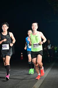 BIB: 4176, 47913
                            <button type="button" onclick="openModal(7352837)" class="btn btn-primary btn-sm float-right btn-popup" data-toggle="modal" data-target=".modal-high-quality">
                        <i class="fas fa-shopping-cart"></i> Add to Cart
                    </button>
                                            <button type="button" onclick="isThisMe(7352837, true)" class="btn btn-success btn-sm float-right btn-popup btn-isme hidden" data-toggle="tooltip" data-placement="bottom" title="นี่คือรูปของคุณใช่ไหม คลิกที่นี่เพื่อเอาเข้าอัลบั้ม">
                        <i class="fas fa-plus"></i> Add to album
                    </button>
                    <button type="button" onclick="isThisMe(7352837, false)" class="btn btn-warning btn-sm float-right btn-popup btn-isnotme hidden">
                        <i class="fas fa-ban"></i> Remove from album
                    </button>