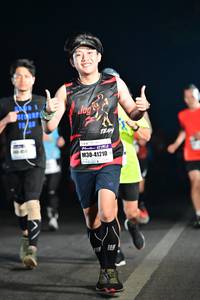 BIB: 41210
                            <button type="button" onclick="openModal(7622554)" class="btn btn-primary btn-sm float-right btn-popup" data-toggle="modal" data-target=".modal-high-quality">
                        <i class="fas fa-shopping-cart"></i> Add to Cart
                    </button>
                                            <button type="button" onclick="isThisMe(7622554, true)" class="btn btn-success btn-sm float-right btn-popup btn-isme hidden" data-toggle="tooltip" data-placement="bottom" title="นี่คือรูปของคุณใช่ไหม คลิกที่นี่เพื่อเอาเข้าอัลบั้ม">
                        <i class="fas fa-plus"></i> Add to album
                    </button>
                    <button type="button" onclick="isThisMe(7622554, false)" class="btn btn-warning btn-sm float-right btn-popup btn-isnotme hidden">
                        <i class="fas fa-ban"></i> Remove from album
                    </button>