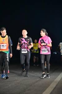 BIB: 4602, 41406, 840220
                            <button type="button" onclick="openModal(7952468)" class="btn btn-primary btn-sm float-right btn-popup" data-toggle="modal" data-target=".modal-high-quality">
                        <i class="fas fa-shopping-cart"></i> Add to Cart
                    </button>
                                            <button type="button" onclick="isThisMe(7952468, true)" class="btn btn-success btn-sm float-right btn-popup btn-isme hidden" data-toggle="tooltip" data-placement="bottom" title="นี่คือรูปของคุณใช่ไหม คลิกที่นี่เพื่อเอาเข้าอัลบั้ม">
                        <i class="fas fa-plus"></i> Add to album
                    </button>
                    <button type="button" onclick="isThisMe(7952468, false)" class="btn btn-warning btn-sm float-right btn-popup btn-isnotme hidden">
                        <i class="fas fa-ban"></i> Remove from album
                    </button>
