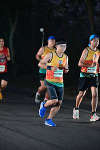 BIB: 226, 208
                            <button type="button" onclick="openModal(8115951)" class="btn btn-primary btn-sm float-right btn-popup" data-toggle="modal" data-target=".modal-high-quality">
                        <i class="fas fa-shopping-cart"></i> Add to Cart
                    </button>
                                            <button type="button" onclick="isThisMe(8115951, true)" class="btn btn-success btn-sm float-right btn-popup btn-isme hidden" data-toggle="tooltip" data-placement="bottom" title="นี่คือรูปของคุณใช่ไหม คลิกที่นี่เพื่อเอาเข้าอัลบั้ม">
                        <i class="fas fa-plus"></i> Add to album
                    </button>
                    <button type="button" onclick="isThisMe(8115951, false)" class="btn btn-warning btn-sm float-right btn-popup btn-isnotme hidden">
                        <i class="fas fa-ban"></i> Remove from album
                    </button>