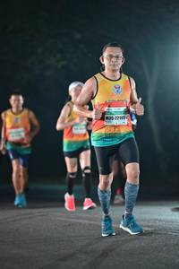BIB: 22195
                            <button type="button" onclick="openModal(8113761)" class="btn btn-primary btn-sm float-right btn-popup" data-toggle="modal" data-target=".modal-high-quality">
                        <i class="fas fa-shopping-cart"></i> Add to Cart
                    </button>
                                            <button type="button" onclick="isThisMe(8113761, true)" class="btn btn-success btn-sm float-right btn-popup btn-isme hidden" data-toggle="tooltip" data-placement="bottom" title="นี่คือรูปของคุณใช่ไหม คลิกที่นี่เพื่อเอาเข้าอัลบั้ม">
                        <i class="fas fa-plus"></i> Add to album
                    </button>
                    <button type="button" onclick="isThisMe(8113761, false)" class="btn btn-warning btn-sm float-right btn-popup btn-isnotme hidden">
                        <i class="fas fa-ban"></i> Remove from album
                    </button>