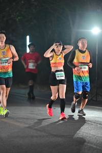 BIB: 250
                            <button type="button" onclick="openModal(8117869)" class="btn btn-primary btn-sm float-right btn-popup" data-toggle="modal" data-target=".modal-high-quality">
                        <i class="fas fa-shopping-cart"></i> Add to Cart
                    </button>
                                            <button type="button" onclick="isThisMe(8117869, true)" class="btn btn-success btn-sm float-right btn-popup btn-isme hidden" data-toggle="tooltip" data-placement="bottom" title="นี่คือรูปของคุณใช่ไหม คลิกที่นี่เพื่อเอาเข้าอัลบั้ม">
                        <i class="fas fa-plus"></i> Add to album
                    </button>
                    <button type="button" onclick="isThisMe(8117869, false)" class="btn btn-warning btn-sm float-right btn-popup btn-isnotme hidden">
                        <i class="fas fa-ban"></i> Remove from album
                    </button>