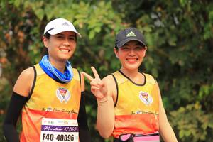 BIB: 421952, 40096
                            <button type="button" onclick="openModal(10059371)" class="btn btn-primary btn-sm float-right btn-popup" data-toggle="modal" data-target=".modal-high-quality">
                        <i class="fas fa-shopping-cart"></i> Add to Cart
                    </button>
                                            <button type="button" onclick="isThisMe(10059371, true)" class="btn btn-success btn-sm float-right btn-popup btn-isme hidden" data-toggle="tooltip" data-placement="bottom" title="นี่คือรูปของคุณใช่ไหม คลิกที่นี่เพื่อเอาเข้าอัลบั้ม">
                        <i class="fas fa-plus"></i> Add to album
                    </button>
                    <button type="button" onclick="isThisMe(10059371, false)" class="btn btn-warning btn-sm float-right btn-popup btn-isnotme hidden">
                        <i class="fas fa-ban"></i> Remove from album
                    </button>