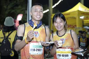 BIB: 2112, 21022, 102, 10189
                            <button type="button" onclick="openModal(9410593)" class="btn btn-primary btn-sm float-right btn-popup" data-toggle="modal" data-target=".modal-high-quality">
                        <i class="fas fa-shopping-cart"></i> Add to Cart
                    </button>
                                            <button type="button" onclick="isThisMe(9410593, true)" class="btn btn-success btn-sm float-right btn-popup btn-isme hidden" data-toggle="tooltip" data-placement="bottom" title="นี่คือรูปของคุณใช่ไหม คลิกที่นี่เพื่อเอาเข้าอัลบั้ม">
                        <i class="fas fa-plus"></i> Add to album
                    </button>
                    <button type="button" onclick="isThisMe(9410593, false)" class="btn btn-warning btn-sm float-right btn-popup btn-isnotme hidden">
                        <i class="fas fa-ban"></i> Remove from album
                    </button>