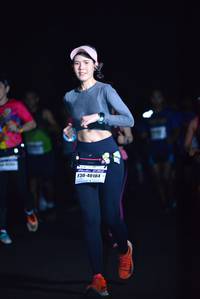 BIB: 40184
                            <button type="button" onclick="openModal(7727085)" class="btn btn-primary btn-sm float-right btn-popup" data-toggle="modal" data-target=".modal-high-quality">
                        <i class="fas fa-shopping-cart"></i> Add to Cart
                    </button>
                                            <button type="button" onclick="isThisMe(7727085, true)" class="btn btn-success btn-sm float-right btn-popup btn-isme hidden" data-toggle="tooltip" data-placement="bottom" title="นี่คือรูปของคุณใช่ไหม คลิกที่นี่เพื่อเอาเข้าอัลบั้ม">
                        <i class="fas fa-plus"></i> Add to album
                    </button>
                    <button type="button" onclick="isThisMe(7727085, false)" class="btn btn-warning btn-sm float-right btn-popup btn-isnotme hidden">
                        <i class="fas fa-ban"></i> Remove from album
                    </button>