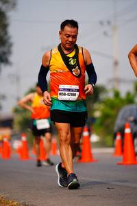 BIB: 42100
                            <button type="button" onclick="openModal(9050752)" class="btn btn-primary btn-sm float-right btn-popup" data-toggle="modal" data-target=".modal-high-quality">
                        <i class="fas fa-shopping-cart"></i> Add to Cart
                    </button>
                                            <button type="button" onclick="isThisMe(9050752, true)" class="btn btn-success btn-sm float-right btn-popup btn-isme hidden" data-toggle="tooltip" data-placement="bottom" title="นี่คือรูปของคุณใช่ไหม คลิกที่นี่เพื่อเอาเข้าอัลบั้ม">
                        <i class="fas fa-plus"></i> Add to album
                    </button>
                    <button type="button" onclick="isThisMe(9050752, false)" class="btn btn-warning btn-sm float-right btn-popup btn-isnotme hidden">
                        <i class="fas fa-ban"></i> Remove from album
                    </button>