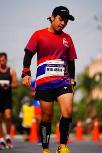 BIB: 42195, 45718, 950
                            <button type="button" onclick="openModal(9050075)" class="btn btn-primary btn-sm float-right btn-popup" data-toggle="modal" data-target=".modal-high-quality">
                        <i class="fas fa-shopping-cart"></i> Add to Cart
                    </button>
                                            <button type="button" onclick="isThisMe(9050075, true)" class="btn btn-success btn-sm float-right btn-popup btn-isme hidden" data-toggle="tooltip" data-placement="bottom" title="นี่คือรูปของคุณใช่ไหม คลิกที่นี่เพื่อเอาเข้าอัลบั้ม">
                        <i class="fas fa-plus"></i> Add to album
                    </button>
                    <button type="button" onclick="isThisMe(9050075, false)" class="btn btn-warning btn-sm float-right btn-popup btn-isnotme hidden">
                        <i class="fas fa-ban"></i> Remove from album
                    </button>