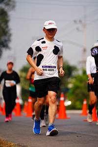 BIB: 46575
                            <button type="button" onclick="openModal(9052099)" class="btn btn-primary btn-sm float-right btn-popup" data-toggle="modal" data-target=".modal-high-quality">
                        <i class="fas fa-shopping-cart"></i> Add to Cart
                    </button>
                                            <button type="button" onclick="isThisMe(9052099, true)" class="btn btn-success btn-sm float-right btn-popup btn-isme hidden" data-toggle="tooltip" data-placement="bottom" title="นี่คือรูปของคุณใช่ไหม คลิกที่นี่เพื่อเอาเข้าอัลบั้ม">
                        <i class="fas fa-plus"></i> Add to album
                    </button>
                    <button type="button" onclick="isThisMe(9052099, false)" class="btn btn-warning btn-sm float-right btn-popup btn-isnotme hidden">
                        <i class="fas fa-ban"></i> Remove from album
                    </button>