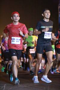 BIB: 466, 0687
                            <button type="button" onclick="openModal(9416998)" class="btn btn-primary btn-sm float-right btn-popup" data-toggle="modal" data-target=".modal-high-quality">
                        <i class="fas fa-shopping-cart"></i> Add to Cart
                    </button>
                                            <button type="button" onclick="isThisMe(9416998, true)" class="btn btn-success btn-sm float-right btn-popup btn-isme hidden" data-toggle="tooltip" data-placement="bottom" title="นี่คือรูปของคุณใช่ไหม คลิกที่นี่เพื่อเอาเข้าอัลบั้ม">
                        <i class="fas fa-plus"></i> Add to album
                    </button>
                    <button type="button" onclick="isThisMe(9416998, false)" class="btn btn-warning btn-sm float-right btn-popup btn-isnotme hidden">
                        <i class="fas fa-ban"></i> Remove from album
                    </button>