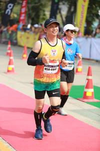 BIB: 4150, 41647
                            <button type="button" onclick="openModal(8278816)" class="btn btn-primary btn-sm float-right btn-popup" data-toggle="modal" data-target=".modal-high-quality">
                        <i class="fas fa-shopping-cart"></i> Add to Cart
                    </button>
                                            <button type="button" onclick="isThisMe(8278816, true)" class="btn btn-success btn-sm float-right btn-popup btn-isme hidden" data-toggle="tooltip" data-placement="bottom" title="นี่คือรูปของคุณใช่ไหม คลิกที่นี่เพื่อเอาเข้าอัลบั้ม">
                        <i class="fas fa-plus"></i> Add to album
                    </button>
                    <button type="button" onclick="isThisMe(8278816, false)" class="btn btn-warning btn-sm float-right btn-popup btn-isnotme hidden">
                        <i class="fas fa-ban"></i> Remove from album
                    </button>