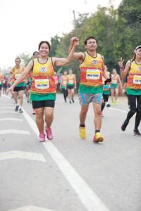 BIB: 17689, 17562
                            <button type="button" onclick="openModal(8460093)" class="btn btn-primary btn-sm float-right btn-popup" data-toggle="modal" data-target=".modal-high-quality">
                        <i class="fas fa-shopping-cart"></i> Add to Cart
                    </button>
                                            <button type="button" onclick="isThisMe(8460093, true)" class="btn btn-success btn-sm float-right btn-popup btn-isme hidden" data-toggle="tooltip" data-placement="bottom" title="นี่คือรูปของคุณใช่ไหม คลิกที่นี่เพื่อเอาเข้าอัลบั้ม">
                        <i class="fas fa-plus"></i> Add to album
                    </button>
                    <button type="button" onclick="isThisMe(8460093, false)" class="btn btn-warning btn-sm float-right btn-popup btn-isnotme hidden">
                        <i class="fas fa-ban"></i> Remove from album
                    </button>
