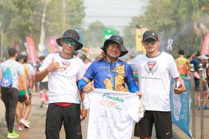 BIB: 42195
                            <button type="button" onclick="openModal(8280617)" class="btn btn-primary btn-sm float-right btn-popup" data-toggle="modal" data-target=".modal-high-quality">
                        <i class="fas fa-shopping-cart"></i> Add to Cart
                    </button>
                                            <button type="button" onclick="isThisMe(8280617, true)" class="btn btn-success btn-sm float-right btn-popup btn-isme hidden" data-toggle="tooltip" data-placement="bottom" title="นี่คือรูปของคุณใช่ไหม คลิกที่นี่เพื่อเอาเข้าอัลบั้ม">
                        <i class="fas fa-plus"></i> Add to album
                    </button>
                    <button type="button" onclick="isThisMe(8280617, false)" class="btn btn-warning btn-sm float-right btn-popup btn-isnotme hidden">
                        <i class="fas fa-ban"></i> Remove from album
                    </button>