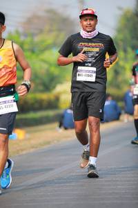 BIB: 47041, 42317
                            <button type="button" onclick="openModal(9975972)" class="btn btn-primary btn-sm float-right btn-popup" data-toggle="modal" data-target=".modal-high-quality">
                        <i class="fas fa-shopping-cart"></i> Add to Cart
                    </button>
                                            <button type="button" onclick="isThisMe(9975972, true)" class="btn btn-success btn-sm float-right btn-popup btn-isme hidden" data-toggle="tooltip" data-placement="bottom" title="นี่คือรูปของคุณใช่ไหม คลิกที่นี่เพื่อเอาเข้าอัลบั้ม">
                        <i class="fas fa-plus"></i> Add to album
                    </button>
                    <button type="button" onclick="isThisMe(9975972, false)" class="btn btn-warning btn-sm float-right btn-popup btn-isnotme hidden">
                        <i class="fas fa-ban"></i> Remove from album
                    </button>