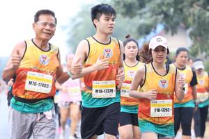 BIB: 17403, 17378, 1262
                            <button type="button" onclick="openModal(9501069)" class="btn btn-primary btn-sm float-right btn-popup" data-toggle="modal" data-target=".modal-high-quality">
                        <i class="fas fa-shopping-cart"></i> Add to Cart
                    </button>
                                            <button type="button" onclick="isThisMe(9501069, true)" class="btn btn-success btn-sm float-right btn-popup btn-isme hidden" data-toggle="tooltip" data-placement="bottom" title="นี่คือรูปของคุณใช่ไหม คลิกที่นี่เพื่อเอาเข้าอัลบั้ม">
                        <i class="fas fa-plus"></i> Add to album
                    </button>
                    <button type="button" onclick="isThisMe(9501069, false)" class="btn btn-warning btn-sm float-right btn-popup btn-isnotme hidden">
                        <i class="fas fa-ban"></i> Remove from album
                    </button>