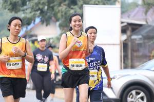 BIB: 15451, 15424, 5786
                            <button type="button" onclick="openModal(9501744)" class="btn btn-primary btn-sm float-right btn-popup" data-toggle="modal" data-target=".modal-high-quality">
                        <i class="fas fa-shopping-cart"></i> Add to Cart
                    </button>
                                            <button type="button" onclick="isThisMe(9501744, true)" class="btn btn-success btn-sm float-right btn-popup btn-isme hidden" data-toggle="tooltip" data-placement="bottom" title="นี่คือรูปของคุณใช่ไหม คลิกที่นี่เพื่อเอาเข้าอัลบั้ม">
                        <i class="fas fa-plus"></i> Add to album
                    </button>
                    <button type="button" onclick="isThisMe(9501744, false)" class="btn btn-warning btn-sm float-right btn-popup btn-isnotme hidden">
                        <i class="fas fa-ban"></i> Remove from album
                    </button>