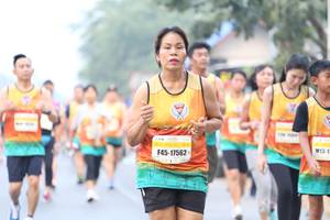 BIB: 17562
                            <button type="button" onclick="openModal(9501160)" class="btn btn-primary btn-sm float-right btn-popup" data-toggle="modal" data-target=".modal-high-quality">
                        <i class="fas fa-shopping-cart"></i> Add to Cart
                    </button>
                                            <button type="button" onclick="isThisMe(9501160, true)" class="btn btn-success btn-sm float-right btn-popup btn-isme hidden" data-toggle="tooltip" data-placement="bottom" title="นี่คือรูปของคุณใช่ไหม คลิกที่นี่เพื่อเอาเข้าอัลบั้ม">
                        <i class="fas fa-plus"></i> Add to album
                    </button>
                    <button type="button" onclick="isThisMe(9501160, false)" class="btn btn-warning btn-sm float-right btn-popup btn-isnotme hidden">
                        <i class="fas fa-ban"></i> Remove from album
                    </button>