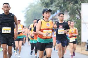 BIB: 11282, 18349, 079
                            <button type="button" onclick="openModal(9500567)" class="btn btn-primary btn-sm float-right btn-popup" data-toggle="modal" data-target=".modal-high-quality">
                        <i class="fas fa-shopping-cart"></i> Add to Cart
                    </button>
                                            <button type="button" onclick="isThisMe(9500567, true)" class="btn btn-success btn-sm float-right btn-popup btn-isme hidden" data-toggle="tooltip" data-placement="bottom" title="นี่คือรูปของคุณใช่ไหม คลิกที่นี่เพื่อเอาเข้าอัลบั้ม">
                        <i class="fas fa-plus"></i> Add to album
                    </button>
                    <button type="button" onclick="isThisMe(9500567, false)" class="btn btn-warning btn-sm float-right btn-popup btn-isnotme hidden">
                        <i class="fas fa-ban"></i> Remove from album
                    </button>