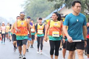 BIB: 17720
                            <button type="button" onclick="openModal(9501767)" class="btn btn-primary btn-sm float-right btn-popup" data-toggle="modal" data-target=".modal-high-quality">
                        <i class="fas fa-shopping-cart"></i> Add to Cart
                    </button>
                                            <button type="button" onclick="isThisMe(9501767, true)" class="btn btn-success btn-sm float-right btn-popup btn-isme hidden" data-toggle="tooltip" data-placement="bottom" title="นี่คือรูปของคุณใช่ไหม คลิกที่นี่เพื่อเอาเข้าอัลบั้ม">
                        <i class="fas fa-plus"></i> Add to album
                    </button>
                    <button type="button" onclick="isThisMe(9501767, false)" class="btn btn-warning btn-sm float-right btn-popup btn-isnotme hidden">
                        <i class="fas fa-ban"></i> Remove from album
                    </button>