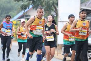BIB: 16111, 11582, 15694
                            <button type="button" onclick="openModal(9493213)" class="btn btn-primary btn-sm float-right btn-popup" data-toggle="modal" data-target=".modal-high-quality">
                        <i class="fas fa-shopping-cart"></i> Add to Cart
                    </button>
                                            <button type="button" onclick="isThisMe(9493213, true)" class="btn btn-success btn-sm float-right btn-popup btn-isme hidden" data-toggle="tooltip" data-placement="bottom" title="นี่คือรูปของคุณใช่ไหม คลิกที่นี่เพื่อเอาเข้าอัลบั้ม">
                        <i class="fas fa-plus"></i> Add to album
                    </button>
                    <button type="button" onclick="isThisMe(9493213, false)" class="btn btn-warning btn-sm float-right btn-popup btn-isnotme hidden">
                        <i class="fas fa-ban"></i> Remove from album
                    </button>