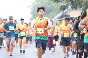 BIB: 162, 17053
                            <button type="button" onclick="openModal(9501104)" class="btn btn-primary btn-sm float-right btn-popup" data-toggle="modal" data-target=".modal-high-quality">
                        <i class="fas fa-shopping-cart"></i> Add to Cart
                    </button>
                                            <button type="button" onclick="isThisMe(9501104, true)" class="btn btn-success btn-sm float-right btn-popup btn-isme hidden" data-toggle="tooltip" data-placement="bottom" title="นี่คือรูปของคุณใช่ไหม คลิกที่นี่เพื่อเอาเข้าอัลบั้ม">
                        <i class="fas fa-plus"></i> Add to album
                    </button>
                    <button type="button" onclick="isThisMe(9501104, false)" class="btn btn-warning btn-sm float-right btn-popup btn-isnotme hidden">
                        <i class="fas fa-ban"></i> Remove from album
                    </button>
